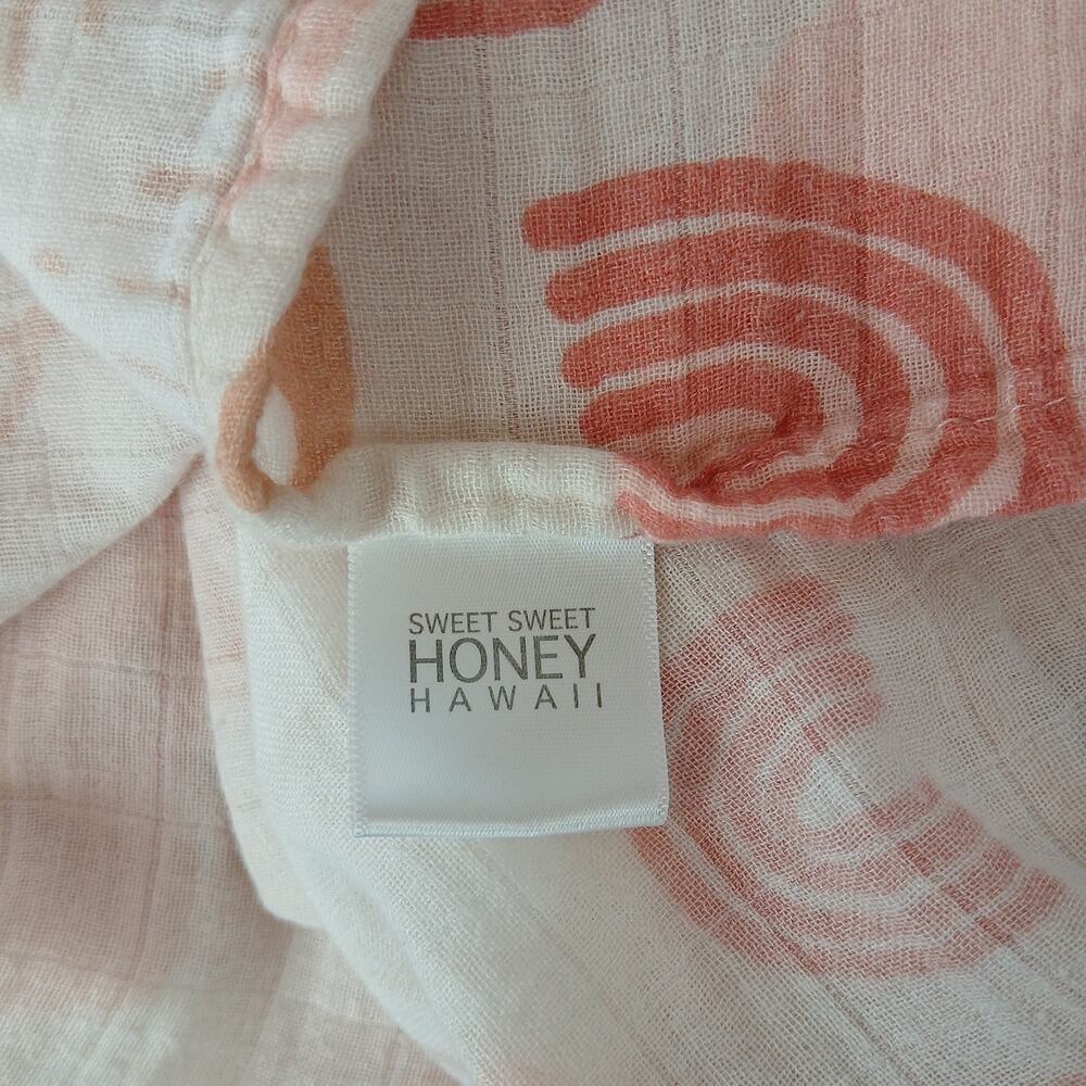 Sweet Sweet Honey Hawaii Bamboo Swaddle Blanket 45" x 43" pink rainbows tropical - Picture 4 of 13